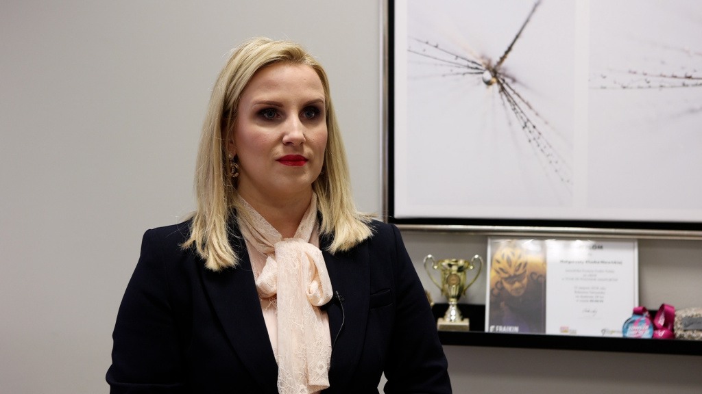 Pandemia mocniej uderzyła w kobiety. Częściej tracą pracę i dochody